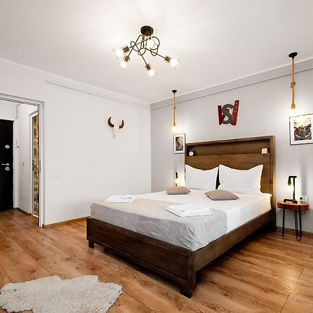 Wood&Steel Apartment Galati  Bagian luar foto