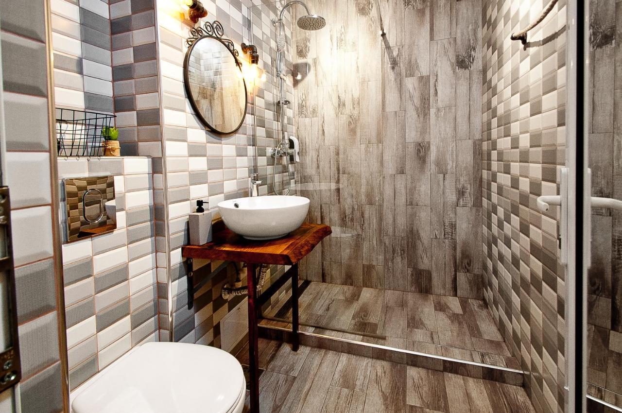 Wood&Steel Apartment Galati  Bagian luar foto